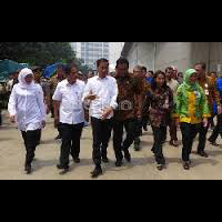 hot-news-operasi-pasar--jokowi-sebar-beras-harga-1600-kg