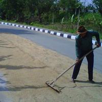 jokowi-janjikan-harga-gabah-naik--akan-bagikan-41000-mesin-traktor