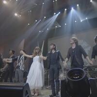 aimer-penyanyi-jepang-yang-pernah-kehilangan-kemampuannya-dalam-bernyanyi