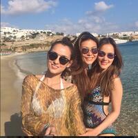 numpang-lewat--pesona-cathy-sharon-dan-julie-estelle-saat-liburan-bareng