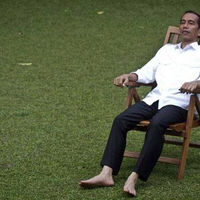 presiden-tenang-aja-rupiah-lemah-mulai-makan-korban-pln-catat-kerugian-rp-13-t