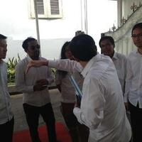 usai-makan-siang-dengan-jokowi-glen-fredly-cs-tanya-menkum-soal-remisi-koruptor