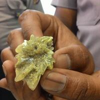 bpln-korek-korek-tanah-polisi-di-aceh-dapat-batu-mustika-rp-22-miliar