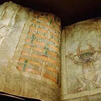 tinggi-dan-besar-kitab-ini-dipercaya-ditulis-iblis-sendiri