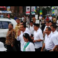 anak-metal-masuk--sambut-jokowi-lagu-metallica-berkumandang-di-gedung-merdeka