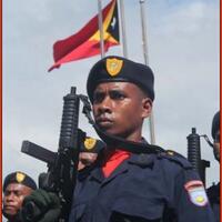 pindad-pm-2-pistol-mitraliur-indonesia-bersentuhan-senapan-serbu