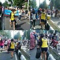 saat-gadis--pemungut-sampah--curi-perhatian-pengunjung-cfd-bandung
