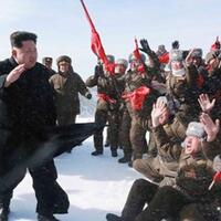 kim-jong-un-beri-wejangan-untuk-militer-di-puncak-gunung-tertinggi-korut