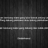 kita-adalah-sepasang-sepatu-selalu-bersama-tak-bisa-bersatu