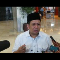 kabar-gembira-fahri-hamzah-usulkan-anggota-dpr-tidak-diberi-rumah-dinas