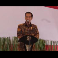 jokowi-ingin-beri-dana-tambahan-rp-100-miliar-per-kabupaten---kota