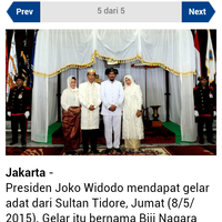 hot-photo-jokowi-terima-gelar-biji-nagara-madafolo