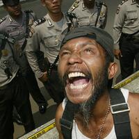 derita-rakyat-papua-keguguran-dan-anak-cacat-karena-limbah-tambang