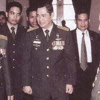 imf-dan-as-di-balik-kejatuhan-presiden-soeharto