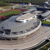 bos-asal-china-bangun-kantornya-serupa-pesawat-antariksa