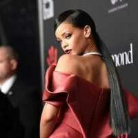 rihanna-makin-lengket-dengan-benzema