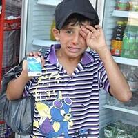 kasihan-anak-pengungsi-suriah-penjual-tisu-dihajar-oleh-pemilik-resto-turki
