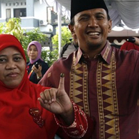 nikmat-sesaat-gubernur-sumut-gatot-dan-istrinya-terancam-15-tahun-penjara