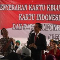 kata-jokowi-perwakilan-penerima-kip-abdul-muis-mirip-dirinya-sewaktu-kecil