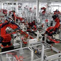 pabrik-ponsel-di-china-dioperasikan-oleh-robot