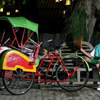 itb-jadi-kampus-terbaik-di-indonesia-tapi-2011-ada-alumninya-jadi-tk-becak