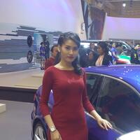 spg-cantikk-pameran-otomotif-giias-2015--yukk-ikutan-pool