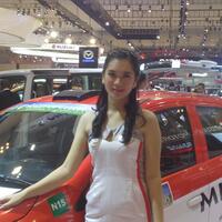 spg-cantikk-di-pameran-otomotif-giias-2015--pilih-yang-mana-gan