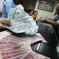 wow-rupiah-terdampar-di-rp-14049-per-dolar