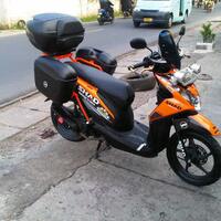 pengendara-motor-itu-menjengkelkan-kalau-pakai