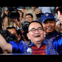 si-poltak--8-capim-kpk-mantap-mesti-acungi-jempol-sang-cahaya-asia