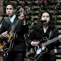 gitar-nya-keren-ey-al-el-dan-dul-asyik-sendiri-gmn-nasib-the-lucky-laki