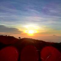 golden-sunrise-gunung-prau