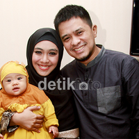 hamil-anak-kedua-oki-setiana-dewi-nangis-karena-bebek-betutu