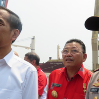 yg-mulia-jokowi-tinjau-langsung-penanganan-kebakaran-hutan-disumsel