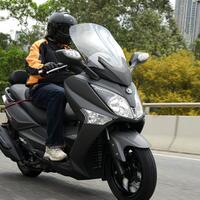 share-info-maxi-scooter---big-matic-250cc--up