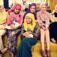 hot-5-penyanyi-cewek-berhijab-di-indonesia-cantik-dan-bersuara-emas