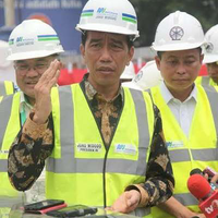 jokowi--pengamat-itu-seringnakut-nakutin