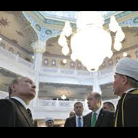presiden-rusia-vladimir-putin-resmikan-masjid-terbesar-di-eropa