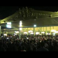 malam-satu-suro-ribuan-warga-di-solo-rebutan-air-jamasan-pusaka