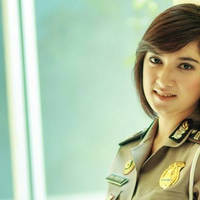 mengapa-gadis-cantik-banyak-dicari-netizen