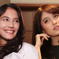 foto-selfie-nabilah-jkt48-dan-pevita-pearce-bak-pinang-dibelah-2