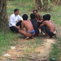 jokowi-bangun-rumah-untuk-suku-anak-dalam-berharap-tak-hidup-nomaden