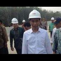 jokowi-ingin-kereta-api-makassar-manado-beroperasi-2018