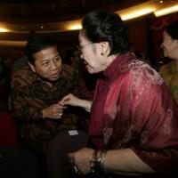 saat-novanto-menyapa-ramah-megawati-di-acara-ketoprak-pdip