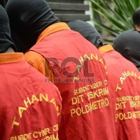 25-warga-cina-tukang-tipu-ditangkap-di-jakarta-utara