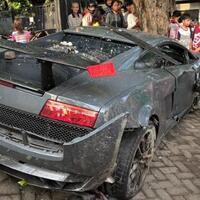 diancam-dipidanakan-oleh-pengacara-lamborghini-maut-netizen-tidak-takut
