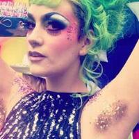 glitter-pits-tren-ketiak-bling-bling-yang-lagi-hits-di-instagram-berani-coba