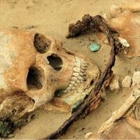 penemuan-kerangka-berkalung-arit--kuburan-vampir--abad-ke-17-gan