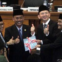 apbd-2016-terancam-telat-ahok-atau-dprd-dki-yang-kena-sanksi-tak-gajian