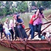 abg-yang-doyan-selfie-pada-kecebur-gan